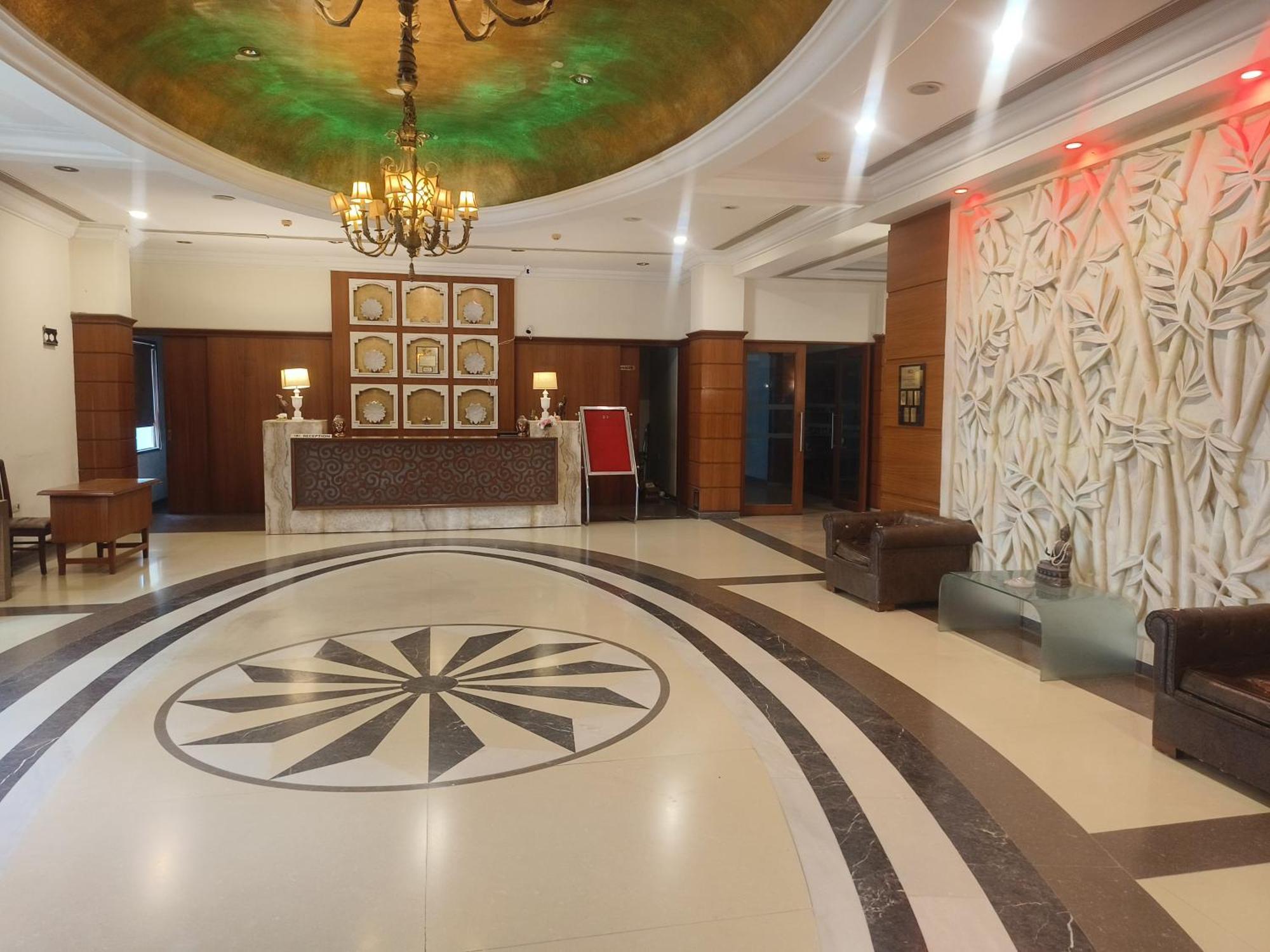 The Sky Imperial, Udaipur Ξενοδοχείο Εξωτερικό φωτογραφία