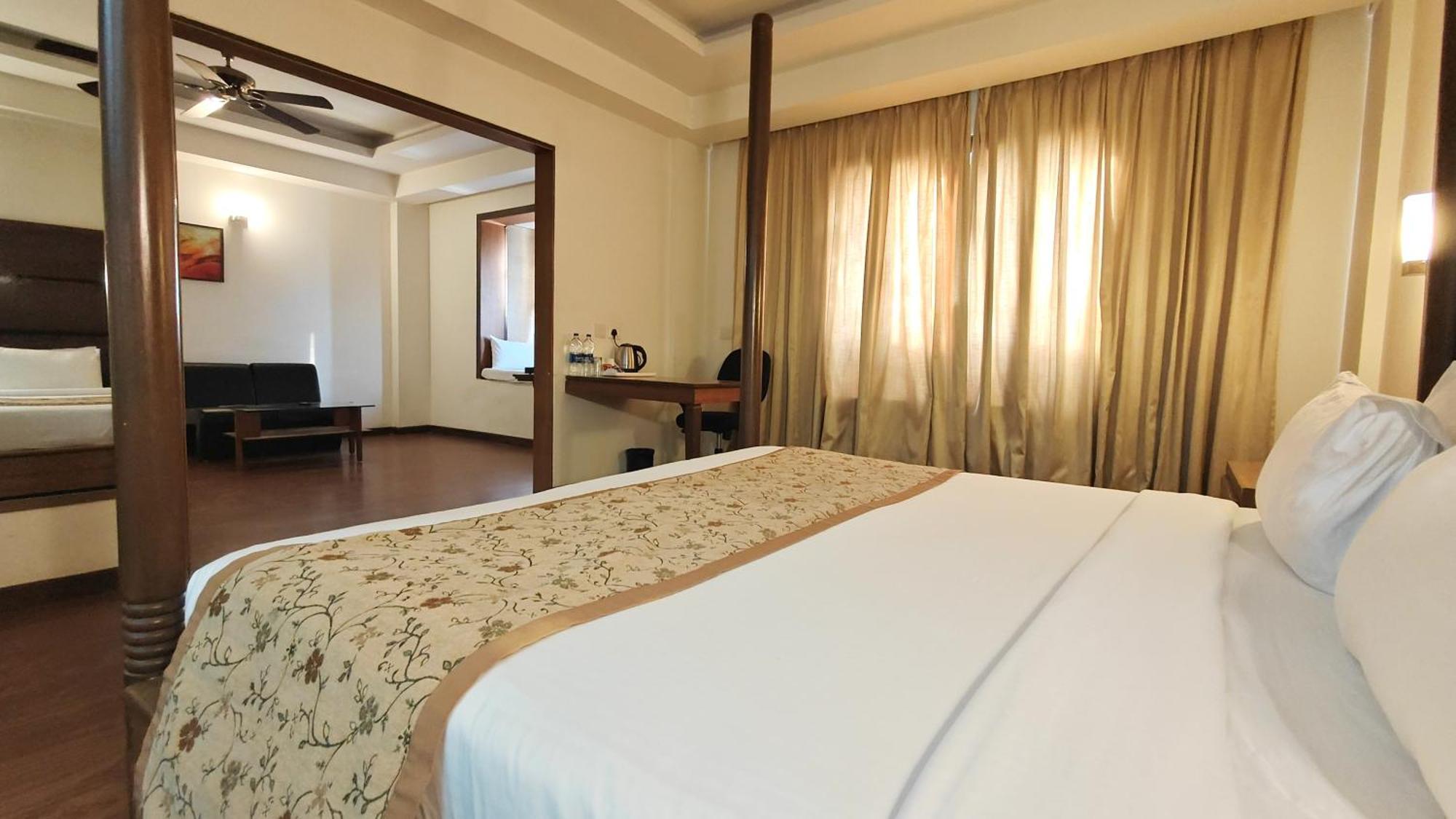 The Sky Imperial, Udaipur Ξενοδοχείο Εξωτερικό φωτογραφία