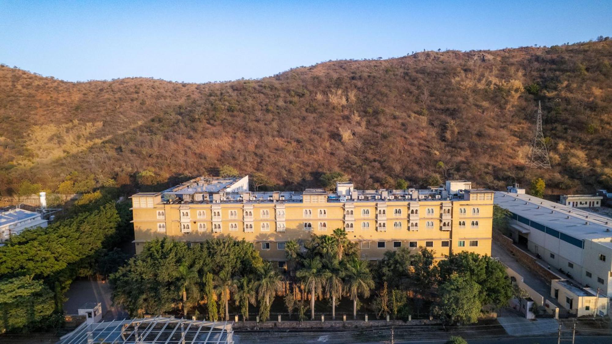 The Sky Imperial, Udaipur Ξενοδοχείο Εξωτερικό φωτογραφία
