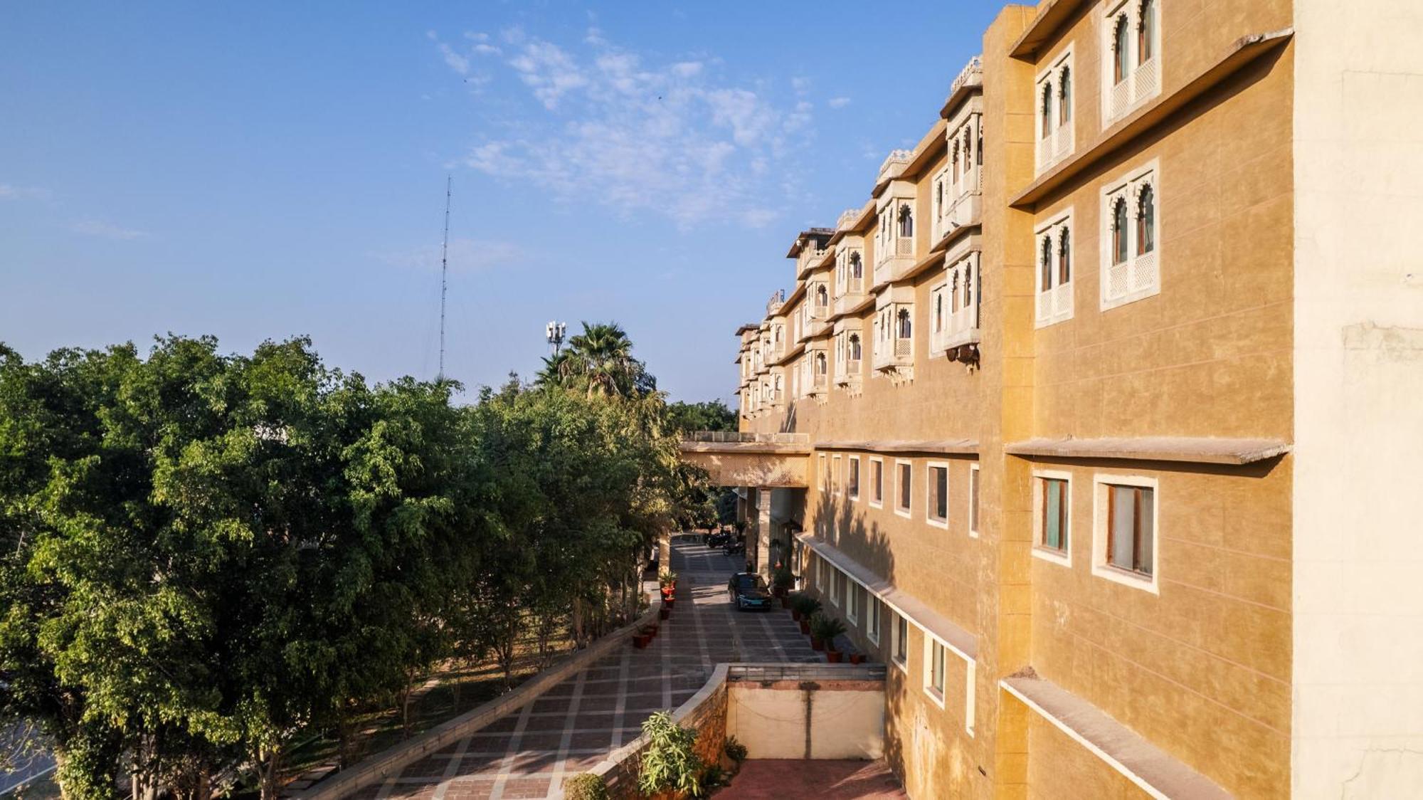 The Sky Imperial, Udaipur Ξενοδοχείο Εξωτερικό φωτογραφία