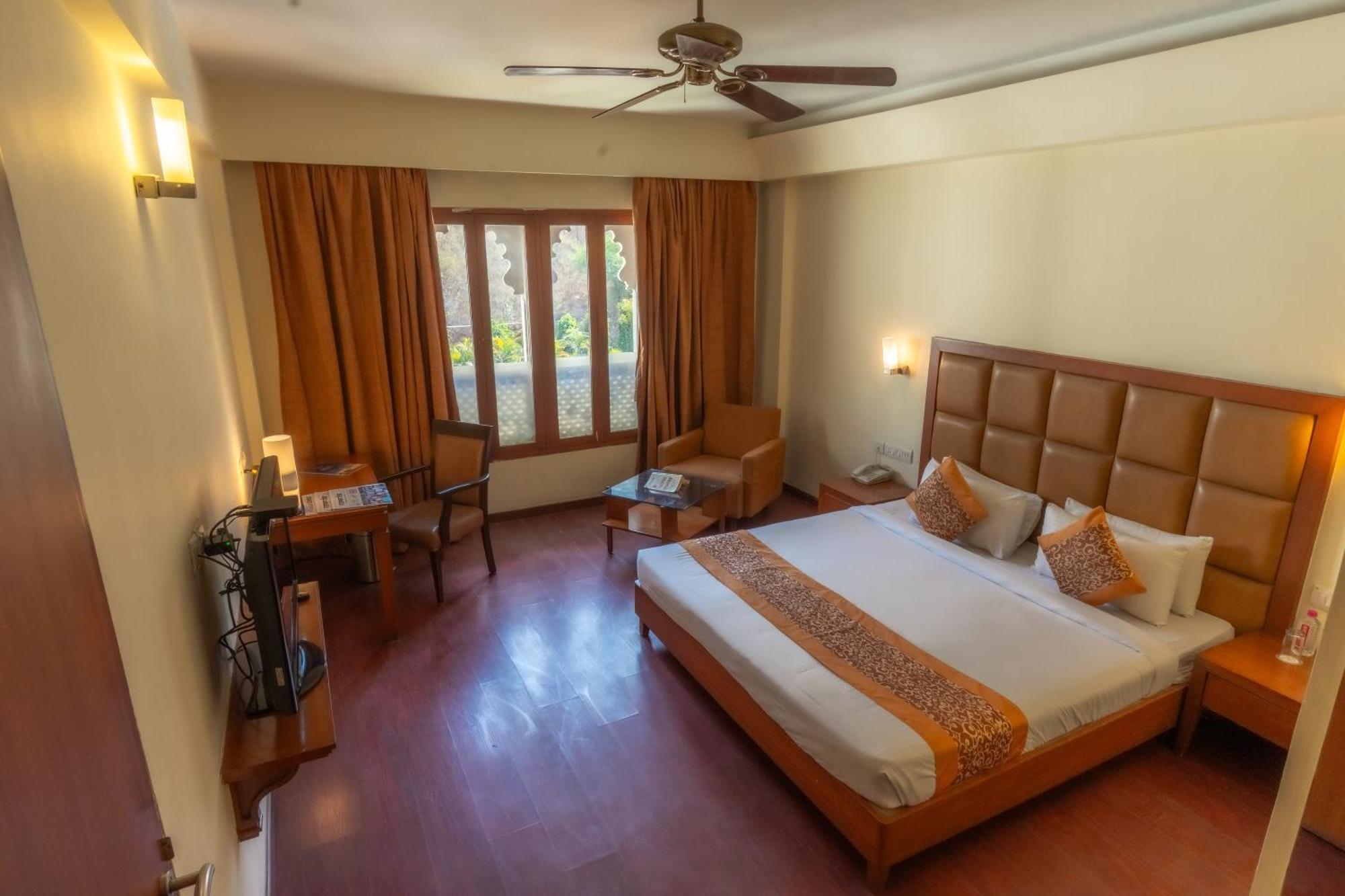 The Sky Imperial, Udaipur Ξενοδοχείο Εξωτερικό φωτογραφία
