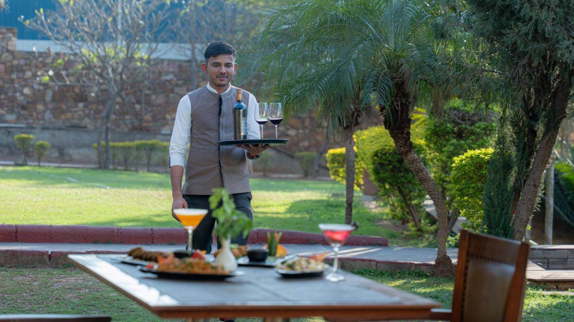 The Sky Imperial, Udaipur Ξενοδοχείο Εξωτερικό φωτογραφία